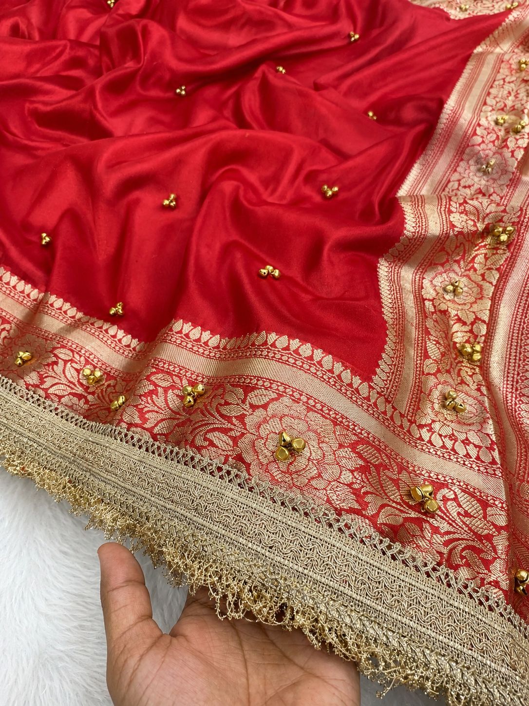 RED TISSUE SILK VIRAL GHUNGROO WORK SAREE WITH RICH PALLU